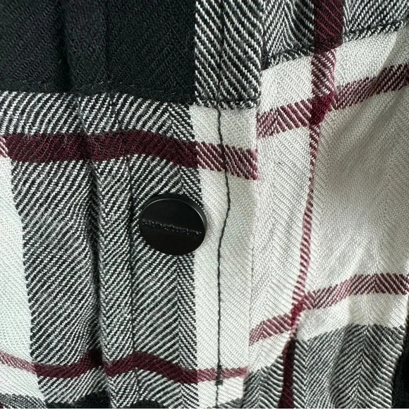 Sanctuary Black White Red Plaid Flannel Button Up Size Large - Picture 4 of 8
